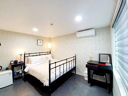 Mono House Hongdae 2