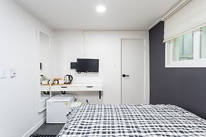 Mono House Hongdae 2