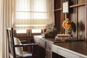 Baan Luang Rajamaitri Historic Inn