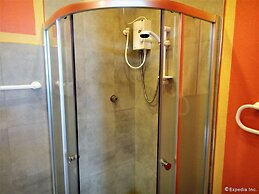 Alon Travelers Lodge