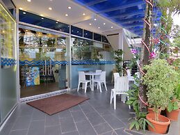 Alon Travelers Lodge