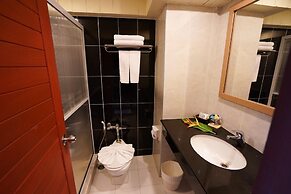 New Travel Beach Resort