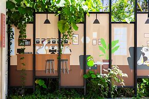 Sun Dialogue Hotel by Cosmos Creation