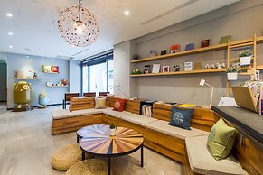 Sun Dialogue Hotel by Cosmos Creation