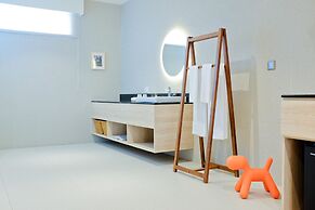 Sun Dialogue Hotel by Cosmos Creation