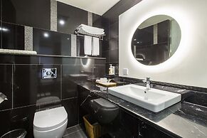 Sun Dialogue Hotel by Cosmos Creation