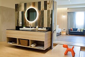 Sun Dialogue Hotel by Cosmos Creation