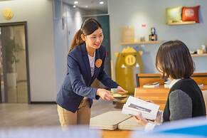 Sun Dialogue Hotel by Cosmos Creation