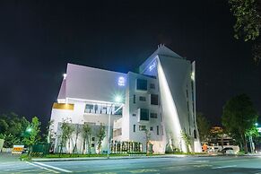 Sun Dialogue Hotel by Cosmos Creation