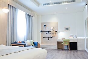 Sun Dialogue Hotel by Cosmos Creation