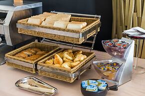 Sun Dialogue Hotel by Cosmos Creation