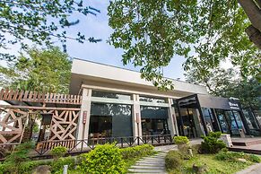 Sun Dialogue Hotel by Cosmos Creation