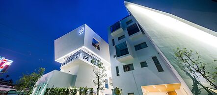 Sun Dialogue Hotel by Cosmos Creation