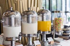 Sun Dialogue Hotel by Cosmos Creation