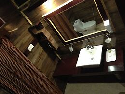 Zaffer Group of Houseboats