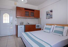 Sunrise Studios & Apartments