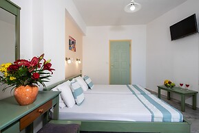 Sunrise Studios & Apartments