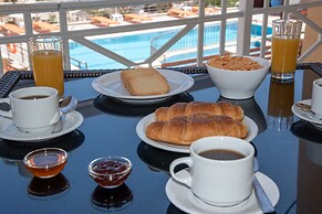 Sunrise Studios & Apartments