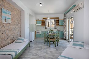 Sunrise Studios & Apartments