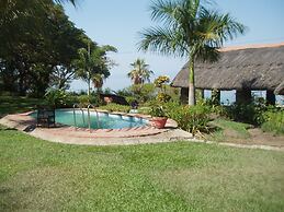 Nkhudzi Beach Lodge
