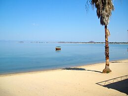 Nkhudzi Beach Lodge
