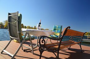 AJO Vienna Beach - Contactless Check-in