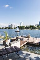 AJO Vienna Beach - Contactless Check-in