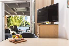 AJO Vienna Beach - Contactless Check-in