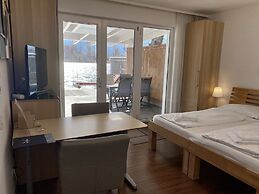 AJO Vienna Beach - Contactless Check-in