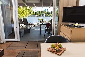 AJO Vienna Beach - Contactless Check-in