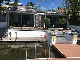 AJO Vienna Beach - Contactless Check-in