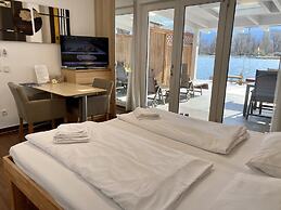 AJO Vienna Beach - Contactless Check-in