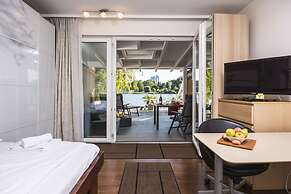 AJO Vienna Beach - Contactless Check-in