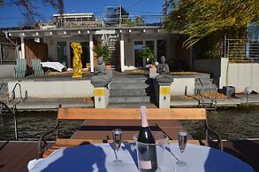 AJO Vienna Beach - Contactless Check-in