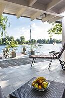 AJO Vienna Beach - Contactless Check-in