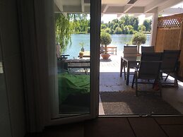 AJO Vienna Beach - Contactless Check-in