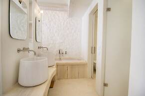 Kove Mykonos - A Myconian Collection Hotel