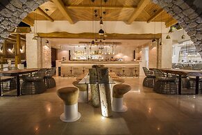 Kove Mykonos - A Myconian Collection Hotel