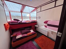 Lake Inari Mobile Cabins