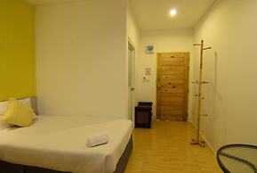 Room Hostel at Phuket Airport
