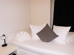 INSIDE FIVE City Apartments