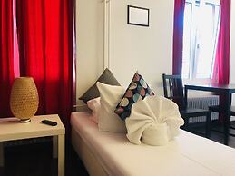 INSIDE FIVE City Apartments