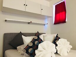 INSIDE FIVE City Apartments