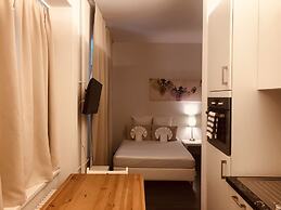 INSIDE FIVE City Apartments