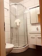 INSIDE FIVE City Apartments