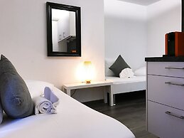 INSIDE FIVE City Apartments