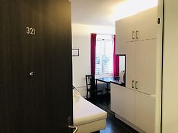 INSIDE FIVE City Apartments