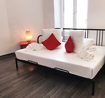 INSIDE FIVE City Apartments