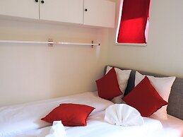 INSIDE FIVE City Apartments