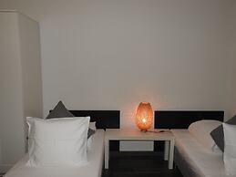 INSIDE FIVE City Apartments